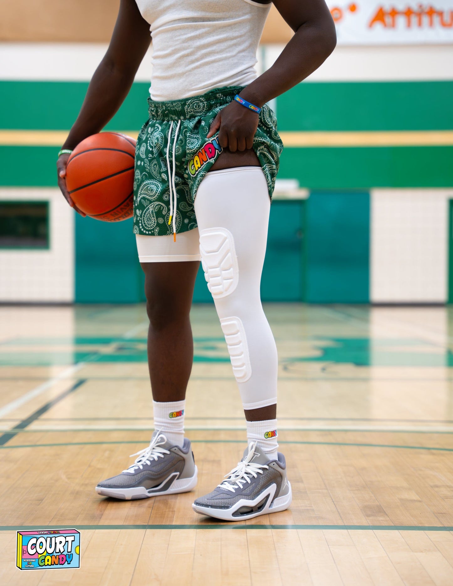 White Court Candy Basketball Knee Pads Kneepad Double Padded Leg Sleeve Knee Protection Shin Pad Breathable Spandex Polyester Mens Womans Boys Girls