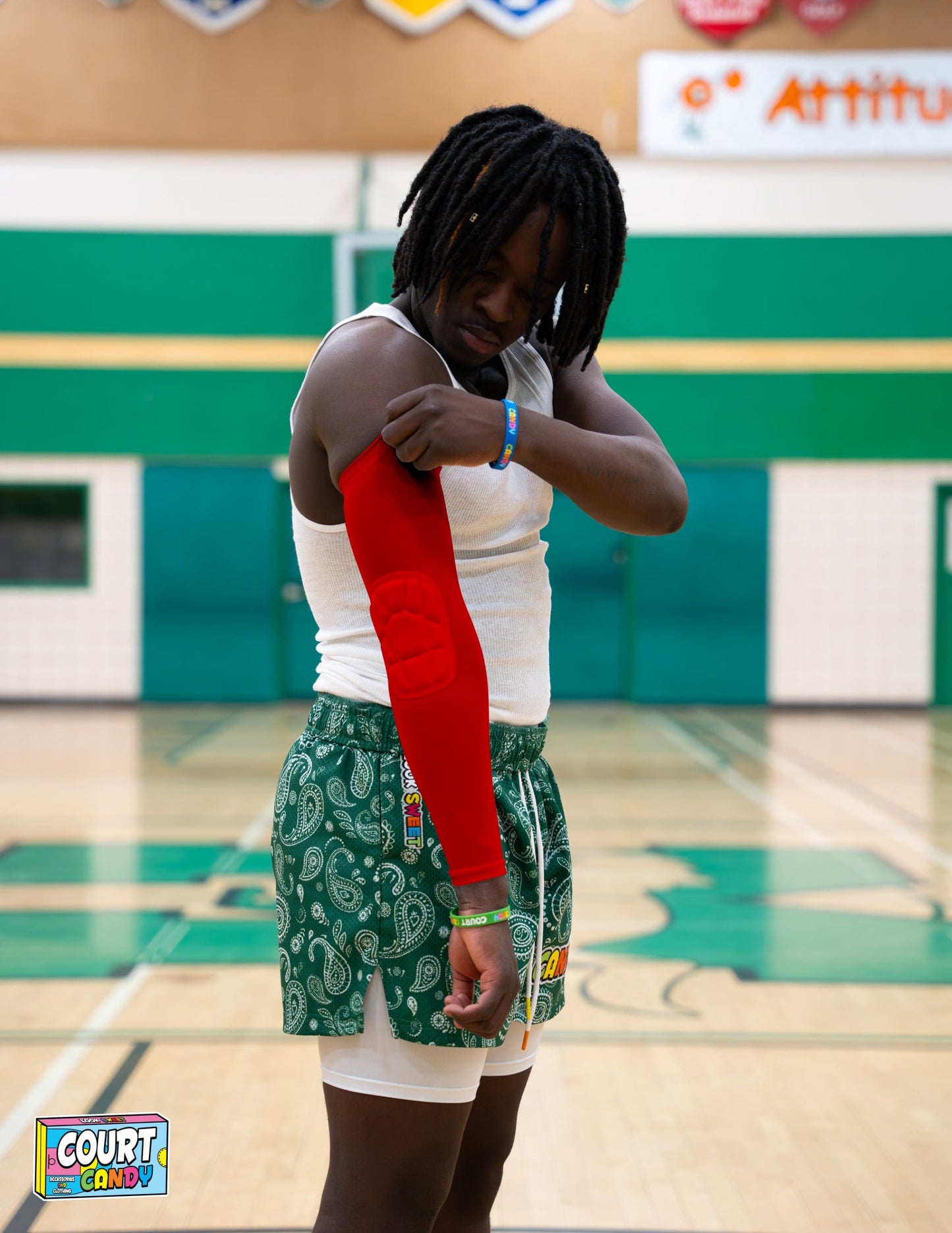 Red Court Candy Basketball Compression Arm Sleeve Shooting Sleeve Padded Shooting Sleeve Performance Arm Sleeve NBA Breathable Polyester Spandex Elbow Sleeve Injury Prevention Men Women Youth Mens Womans